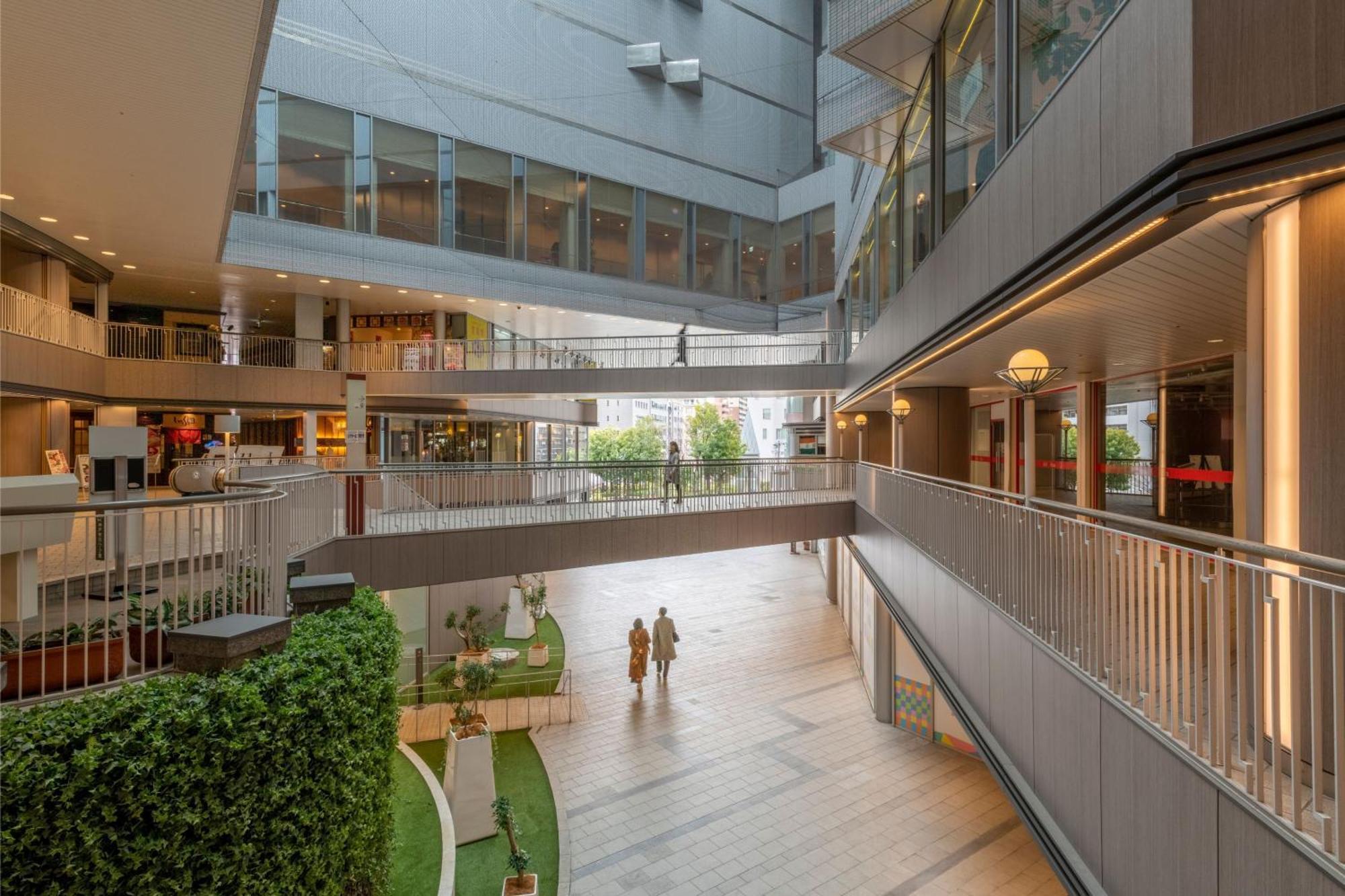 Ana Crowne Plaza Kobe By Ihg Exterior foto The atrium of the new building