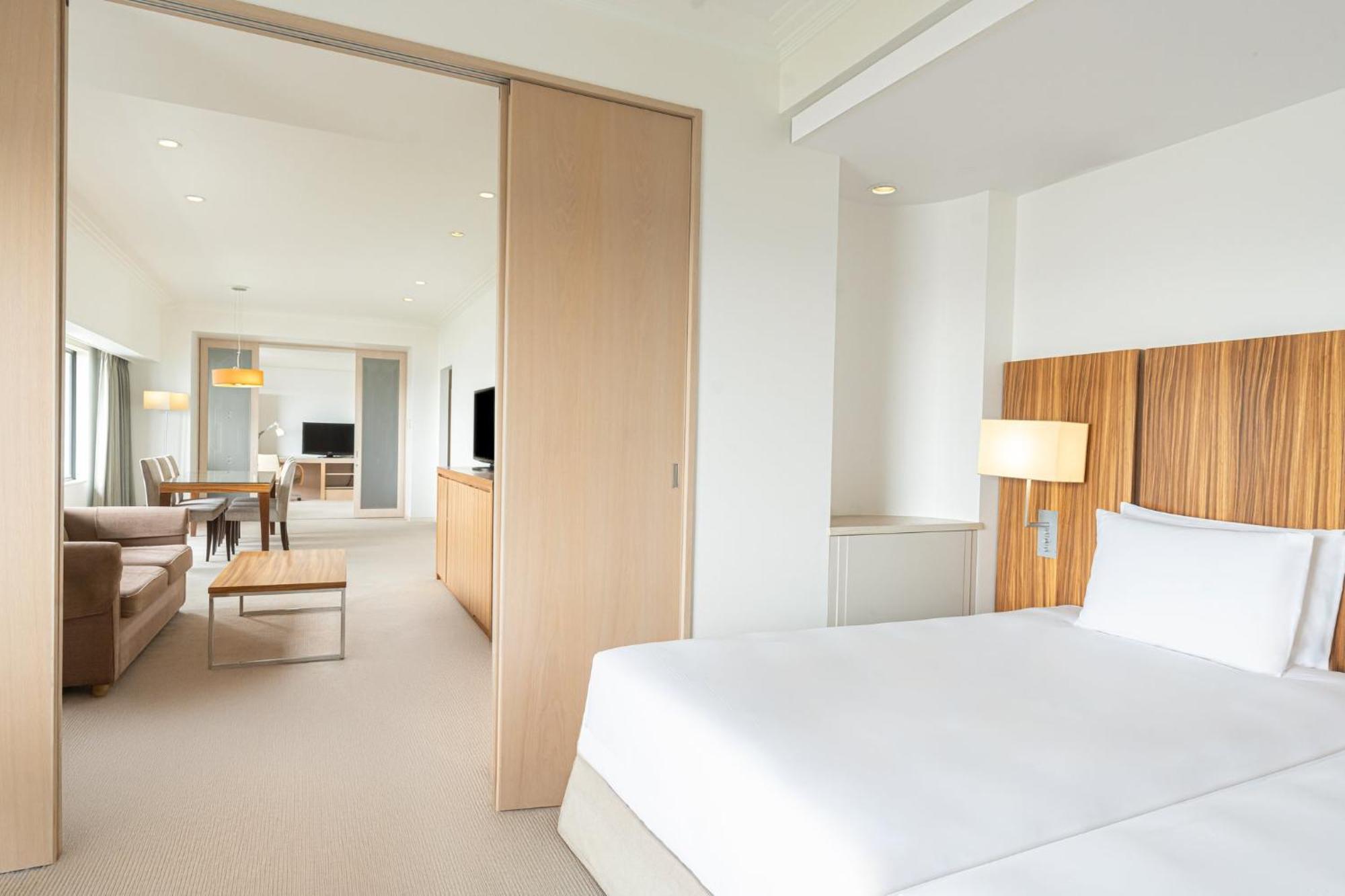 Ana Crowne Plaza Kobe By Ihg Exterior foto A suite at the hotel